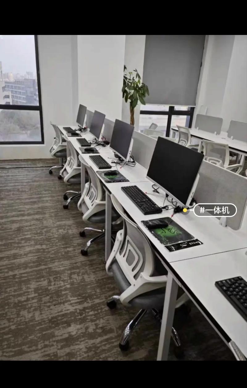 电脑租赁新模式 0押金月付，办公电竞随心切换